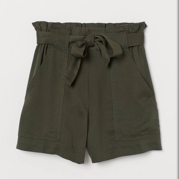 H&M Olive Green High Rise Paperbag Shorts Sz 2 - Picture 1 of 9